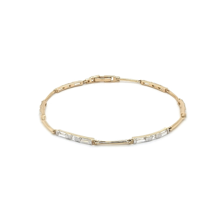 Vòng tay nữ bằng vàng đính đá zircon
