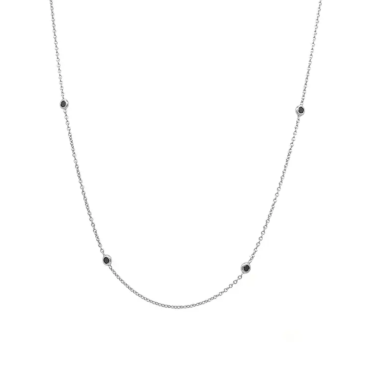 Dây chuyền vàng đính đá đen