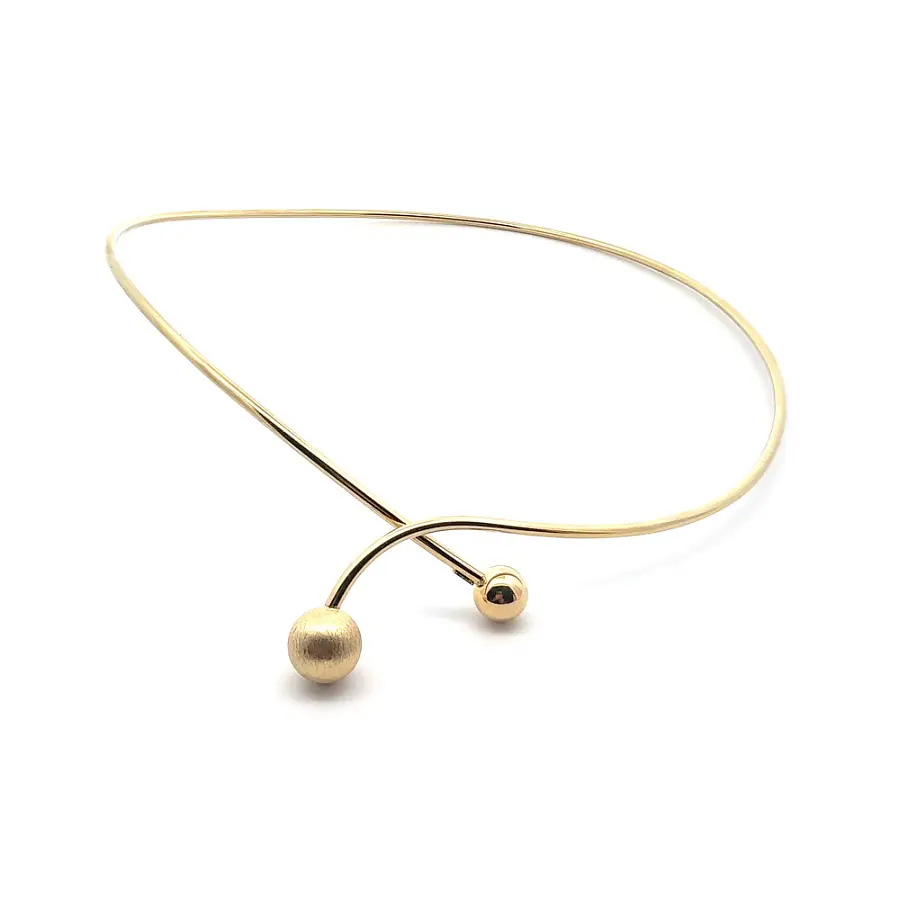 Vòng cổ vàng cố định với hạt tròn