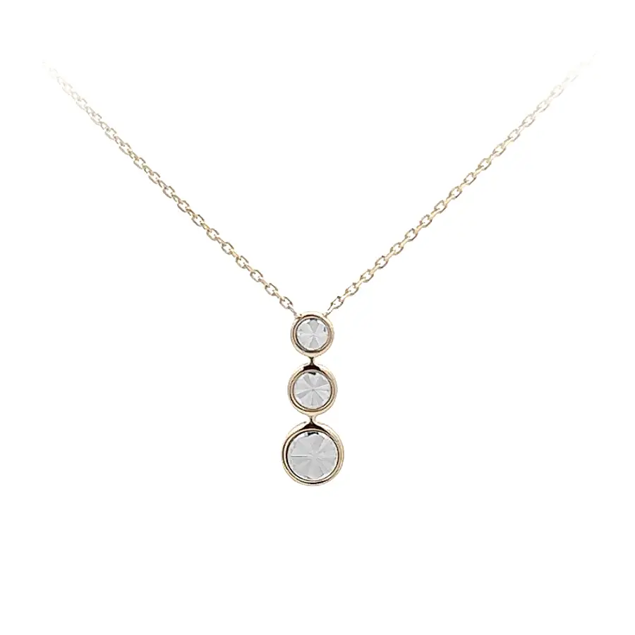 Vòng cổ làm từ vàng kết hợp