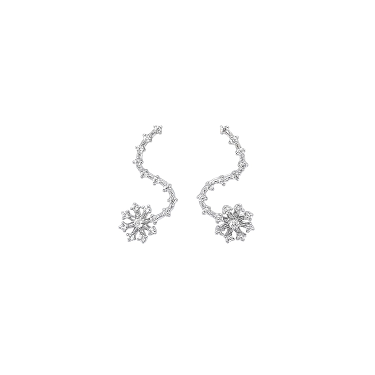 Khuyên tai bằng vàng trắng đính đá zircon trắng