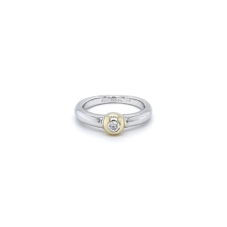 Nhẫn đính đá zircon làm từ vàng kết hợp