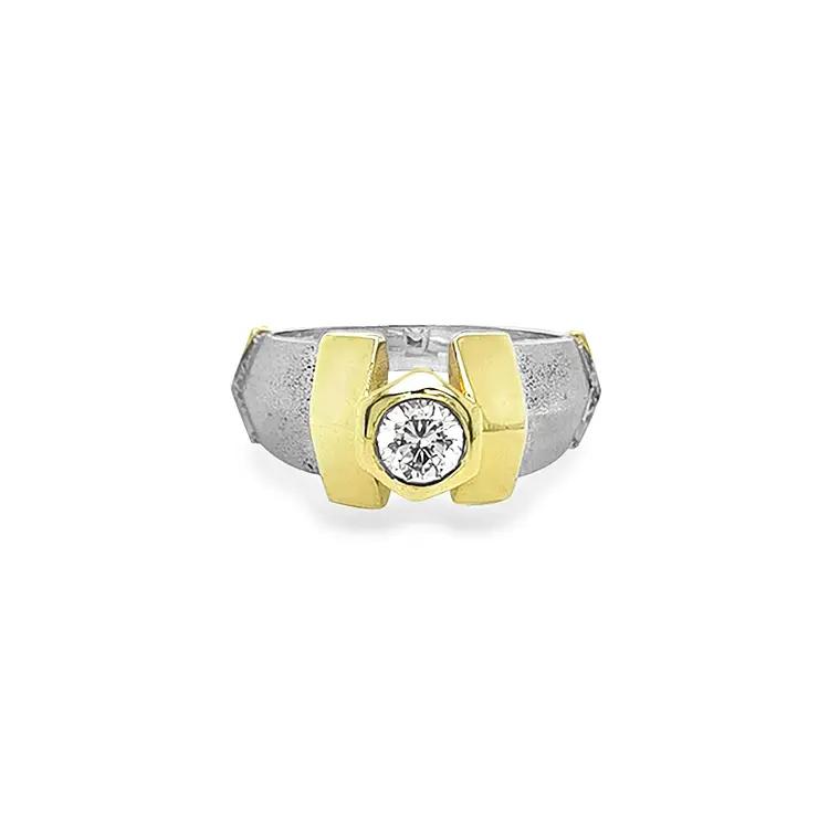 Nhẫn vàng đính đá zircon