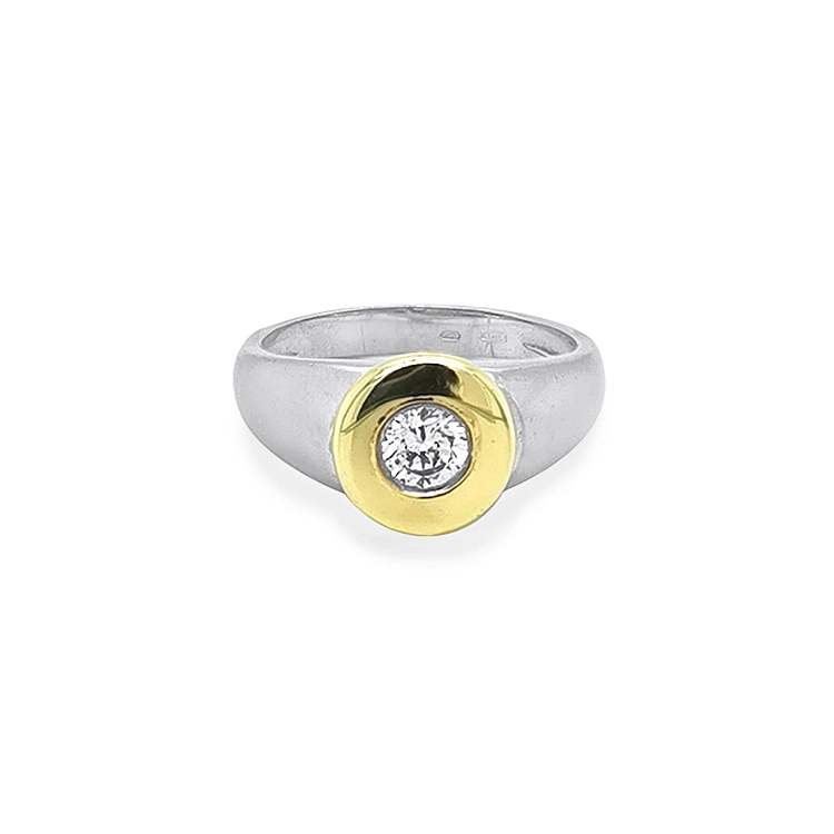Nhẫn vàng đính đá zircon