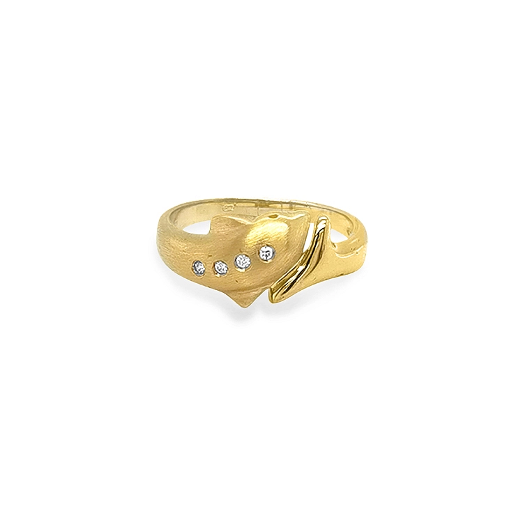 Nhẫn vàng hình cá heo đính đá zircon