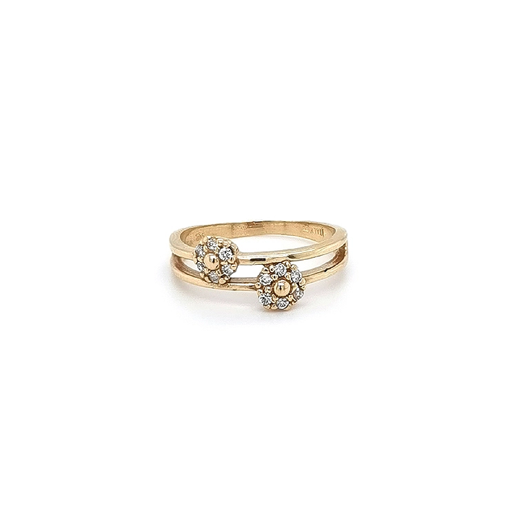 Nhẫn vàng với hoa zircon