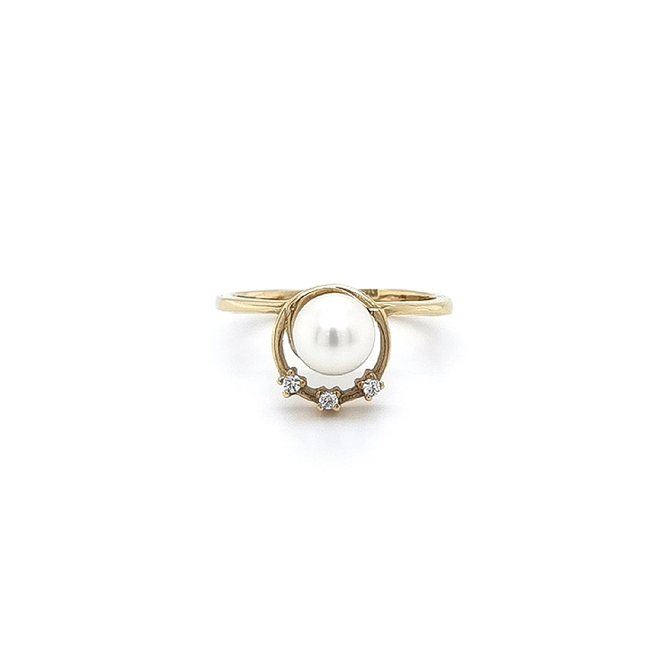 Nhẫn vàng đính ngọc trai và đá zircon