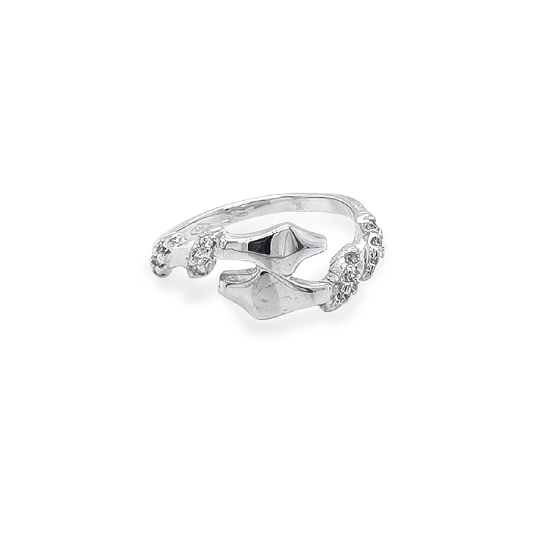 Nhẫn vàng đính đá zircon