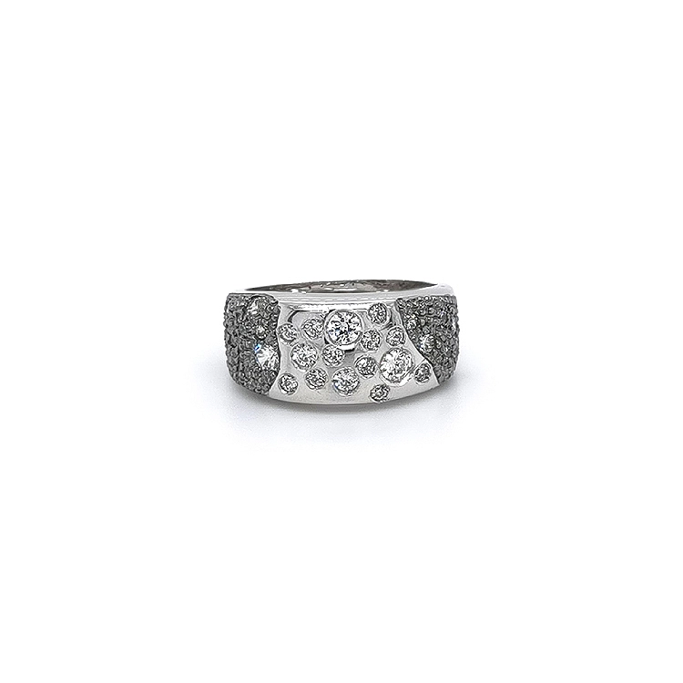 Nhẫn vàng trắng đính đá zircon trắng