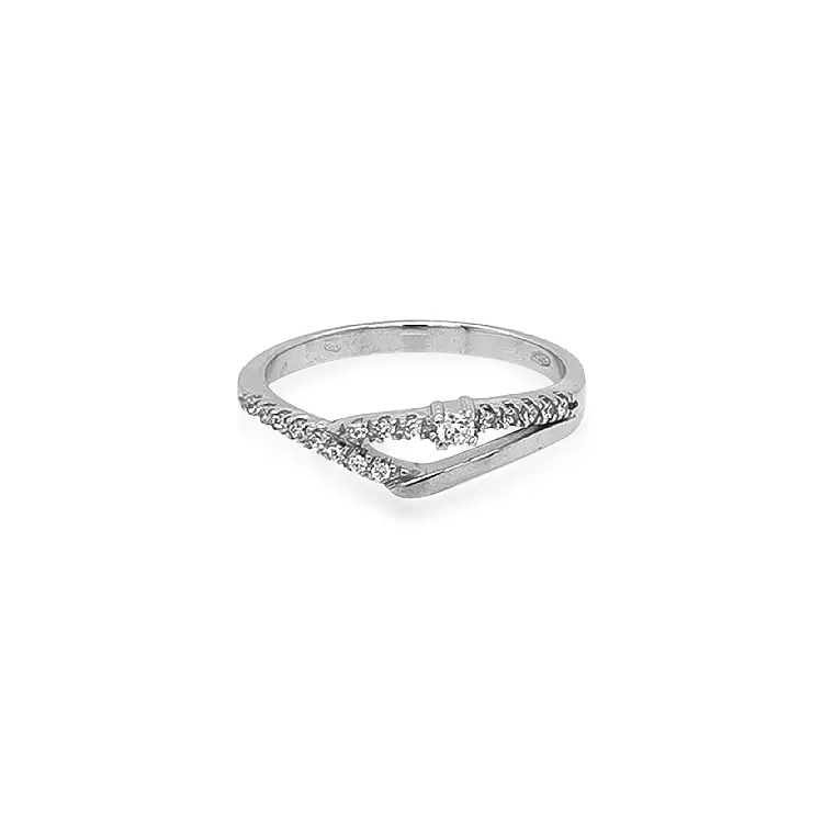 Nhẫn vàng đính đá zircon