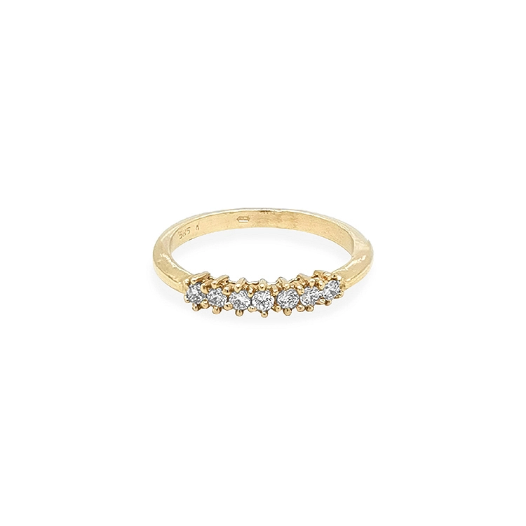 Nhẫn vàng đính đá zircon