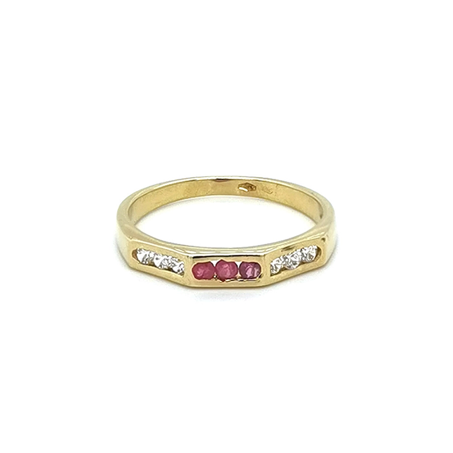 Nhẫn vàng đính đá zircon