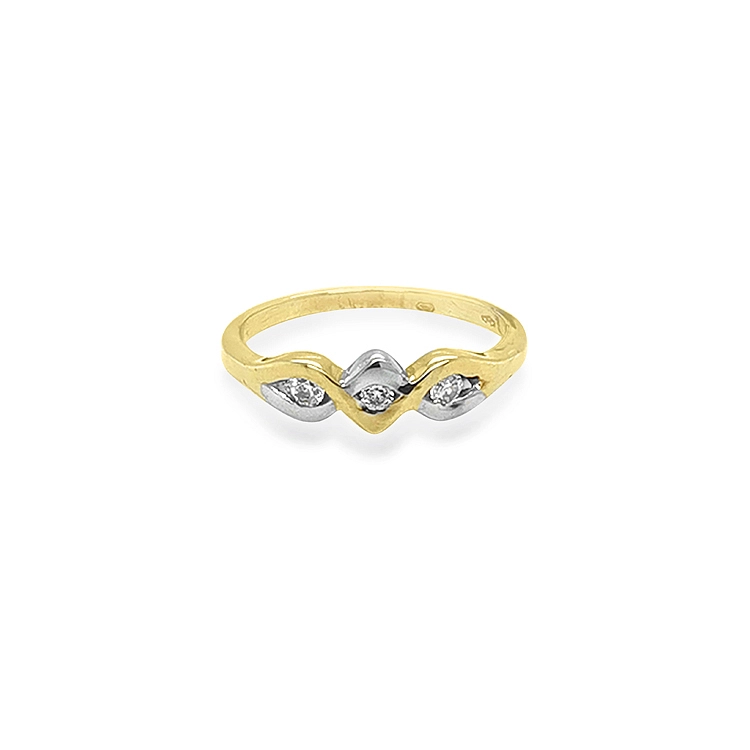 Nhẫn vàng đính đá zircon làm từ vàng kết hợp