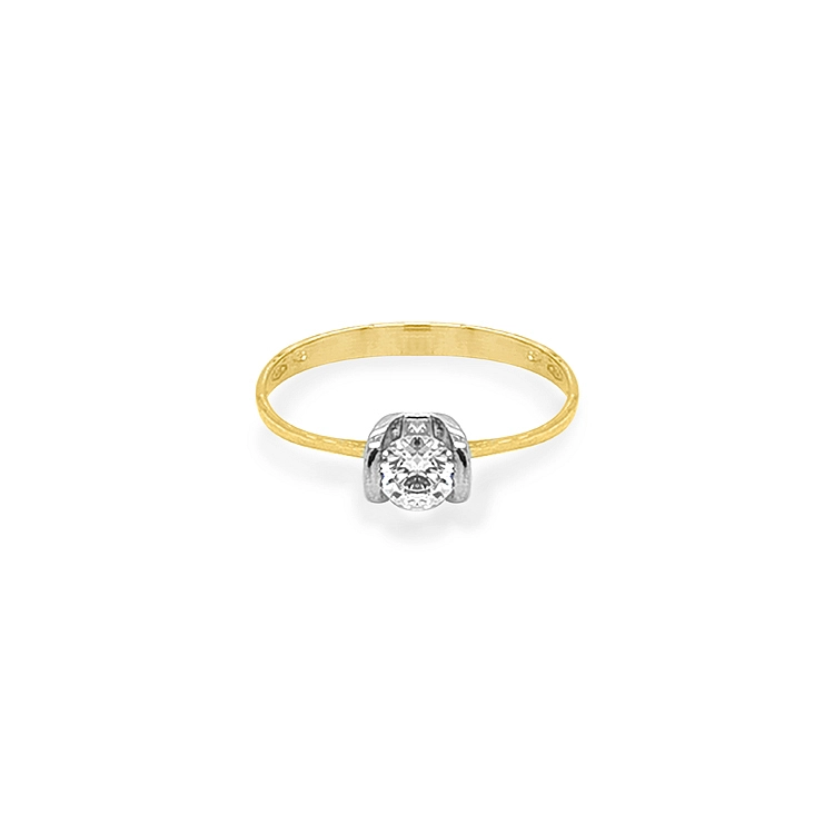 Nhẫn đính hôn bằng vàng với đá zircon