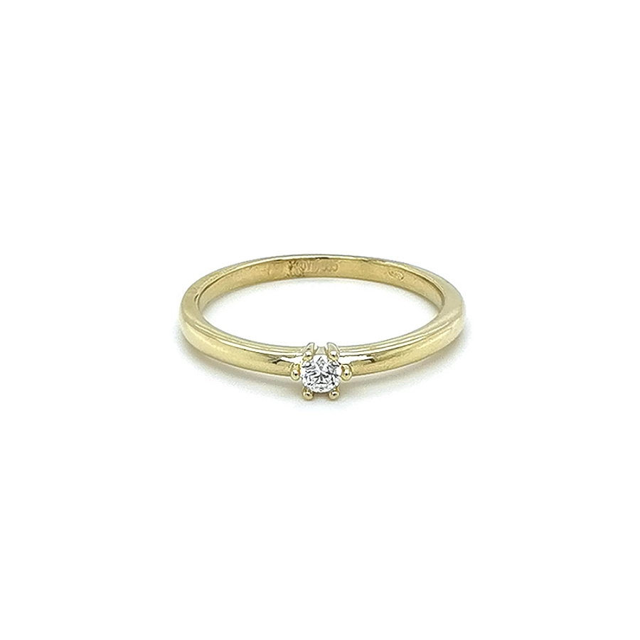 Nhẫn đính hôn bằng vàng với đá zircon