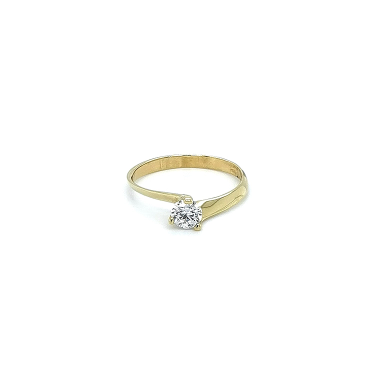 Nhẫn đính hôn bằng vàng với đá zircon