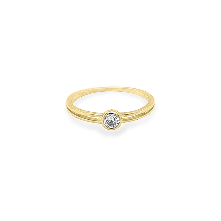 Nhẫn đính hôn bằng vàng với đá zircon