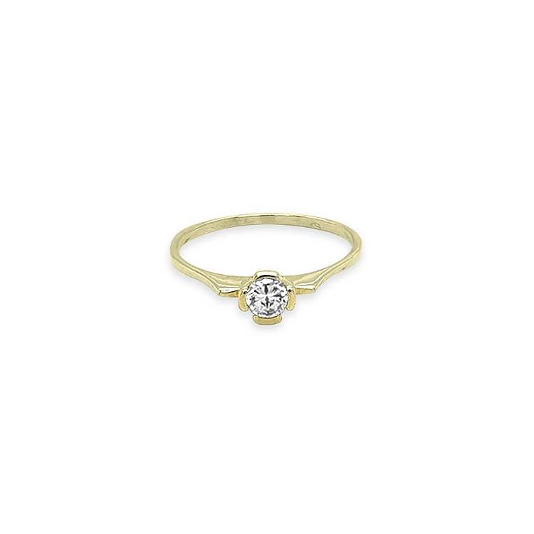 Nhẫn đính hôn bằng vàng có đá cubic zirconia