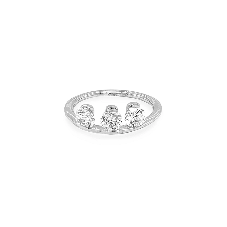 Nhẫn vàng đính đá zircon