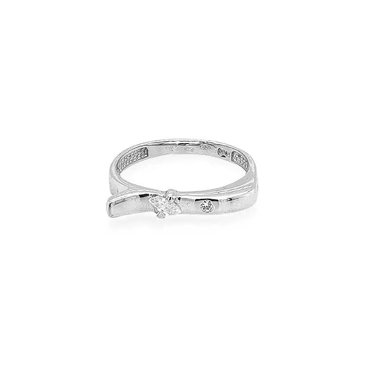 Nhẫn vàng đính đá zircon