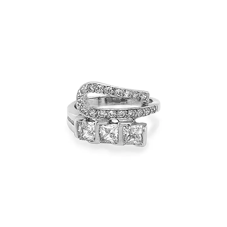 Nhẫn vàng đính đá zircon