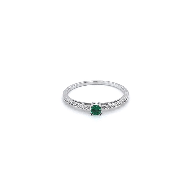 Nhẫn vàng đính ngọc lục bảo