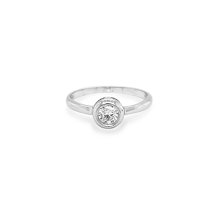 Nhẫn đính hôn bằng vàng với đá zircon