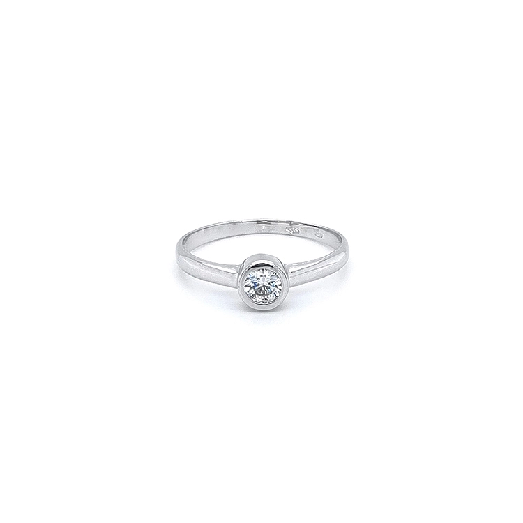 Nhẫn đính hôn bằng vàng trắng và zircon