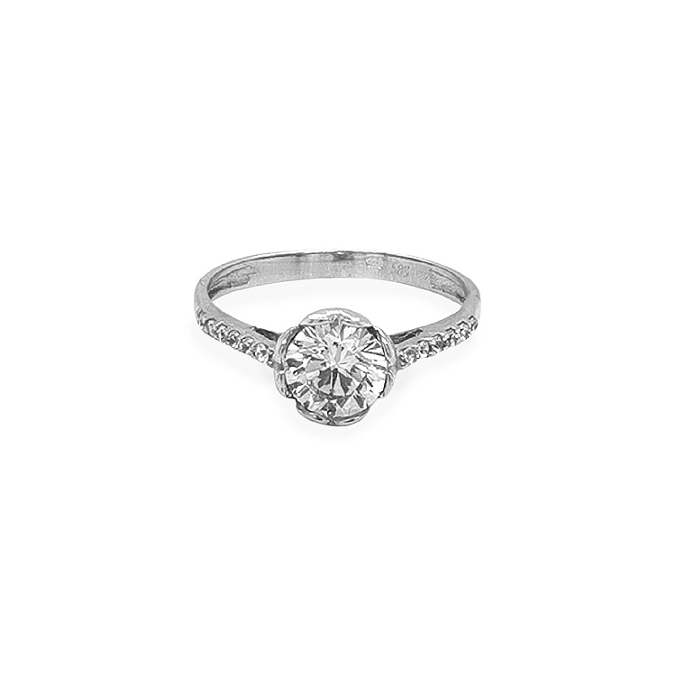 Nhẫn đính hôn bằng vàng với đá zircon