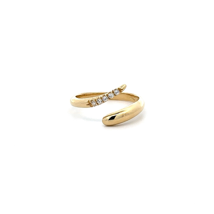 Nhẫn vàng đính đá zircon