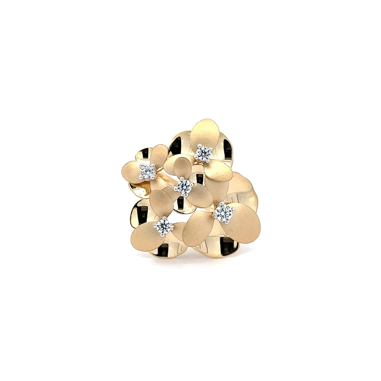 Nhẫn hoa vàng vàng với đá zircon lấp lánh tinh tế