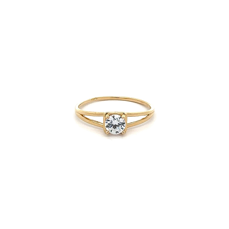 Nhẫn đính hôn bằng vàng với đá zircon