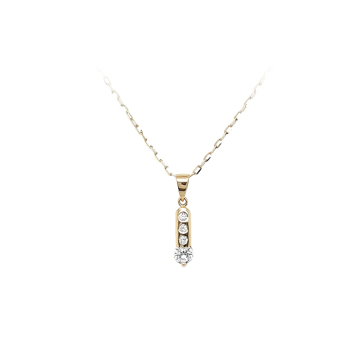 Mặt dây chuyền vàng đính đá zircon