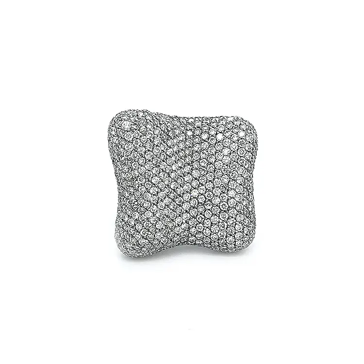 Nhẫn vàng đính kim cương