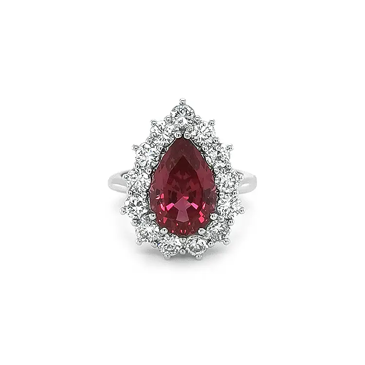 Nhẫn vàng đính đá spinel đỏ và kim cương