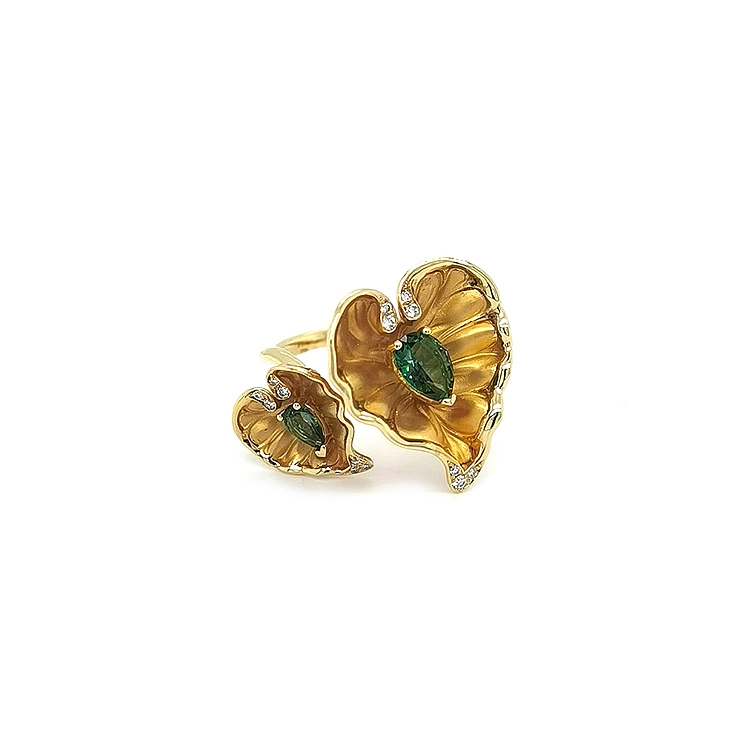Nhẫn vàng với đá Topaz rừng Carrera y Carrera