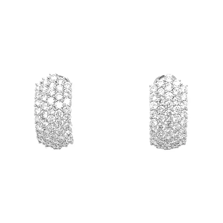 Vòng tai vàng đính kim cương