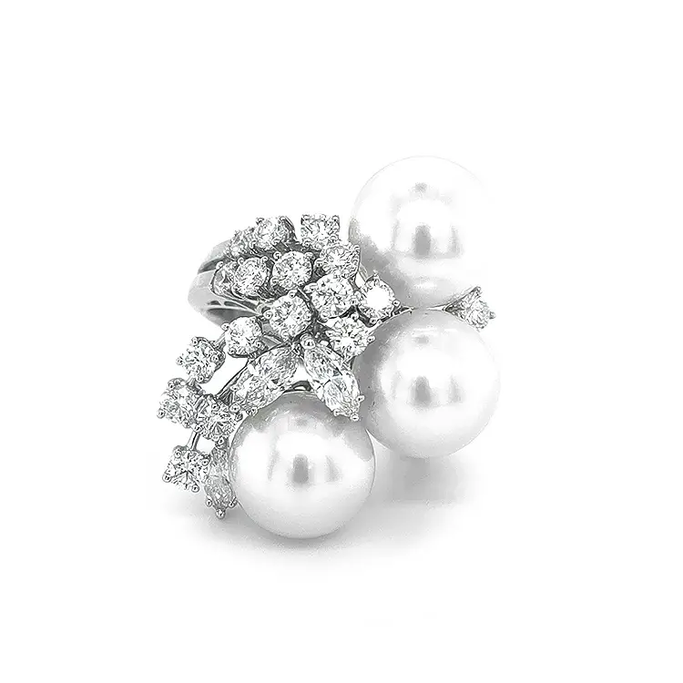 Nhẫn vàng đính ngọc trai tự nhiên và kim cương