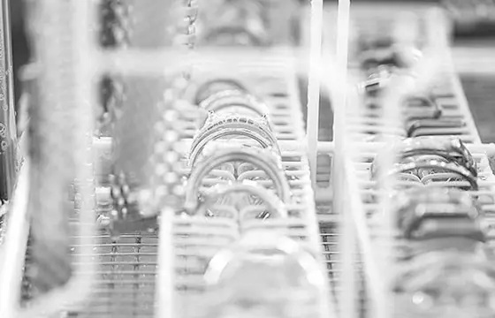 5. Vệ sinh vỏ máy