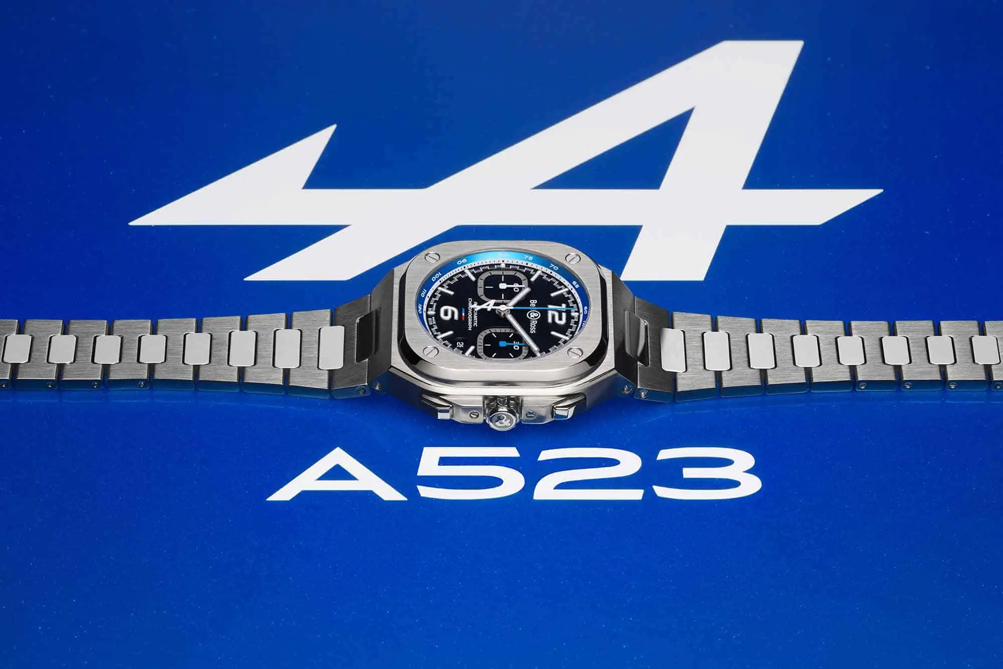 Bell &amp; Ross ra mắt đồng hồ BR 05 phong cách với màu sắc của Formula 1