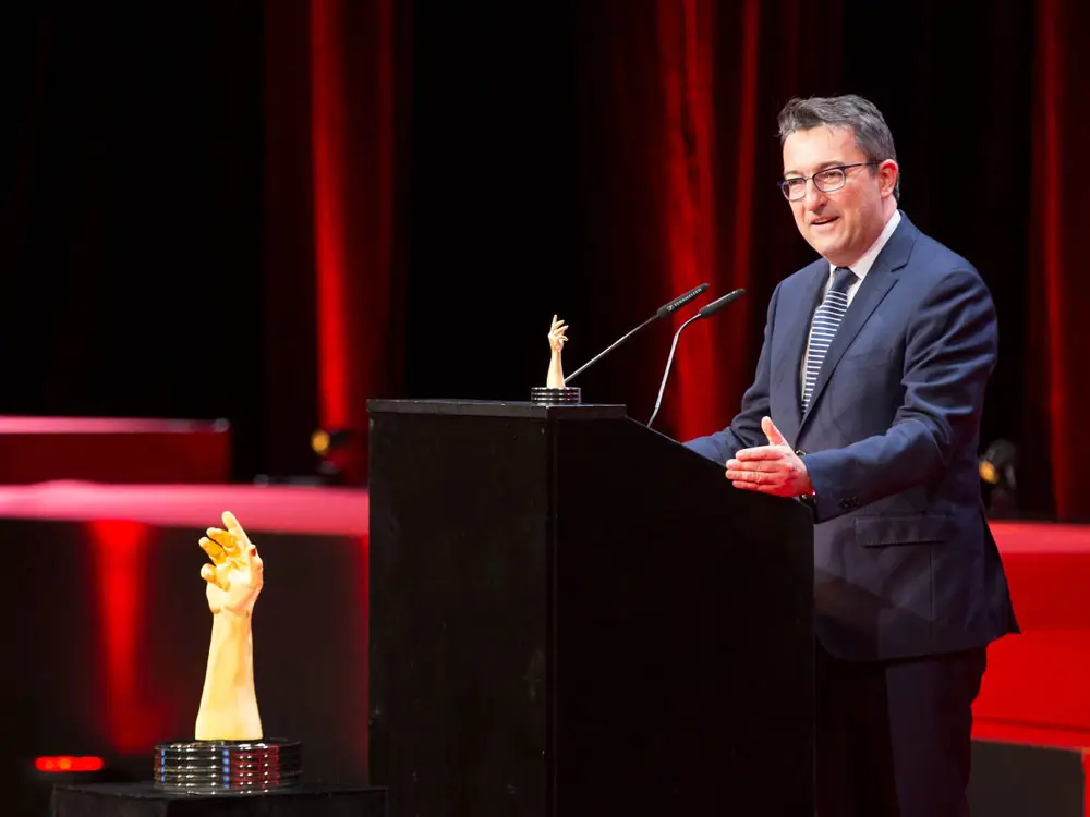 Mũ lưỡi trai Guilloché Mặt trời xanh đêm