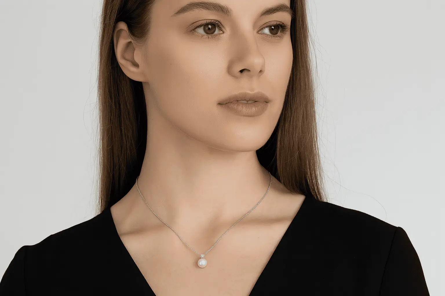 Cách chọn một chiếc vòng cổ tôn lên nét độc đáo của bạn