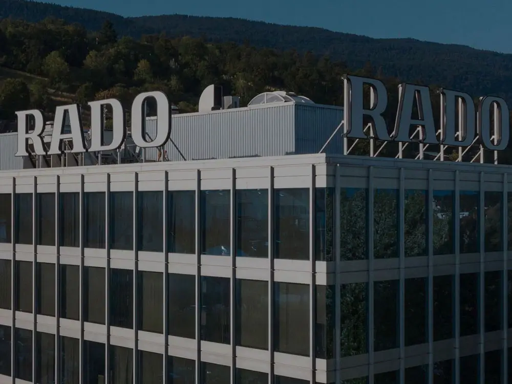 Rado Captain Cook Cao Cấp Gốm Skeleton R32148162