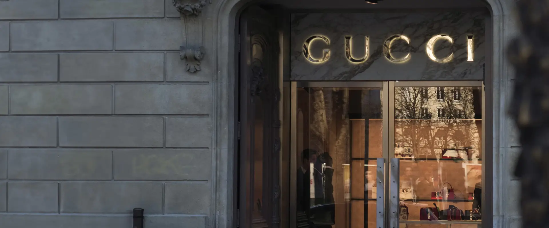 Trang sức và đồng hồ độc đáo của thương hiệu Gucci: Sự sang trọng biểu tượng với truyền thống trăm năm