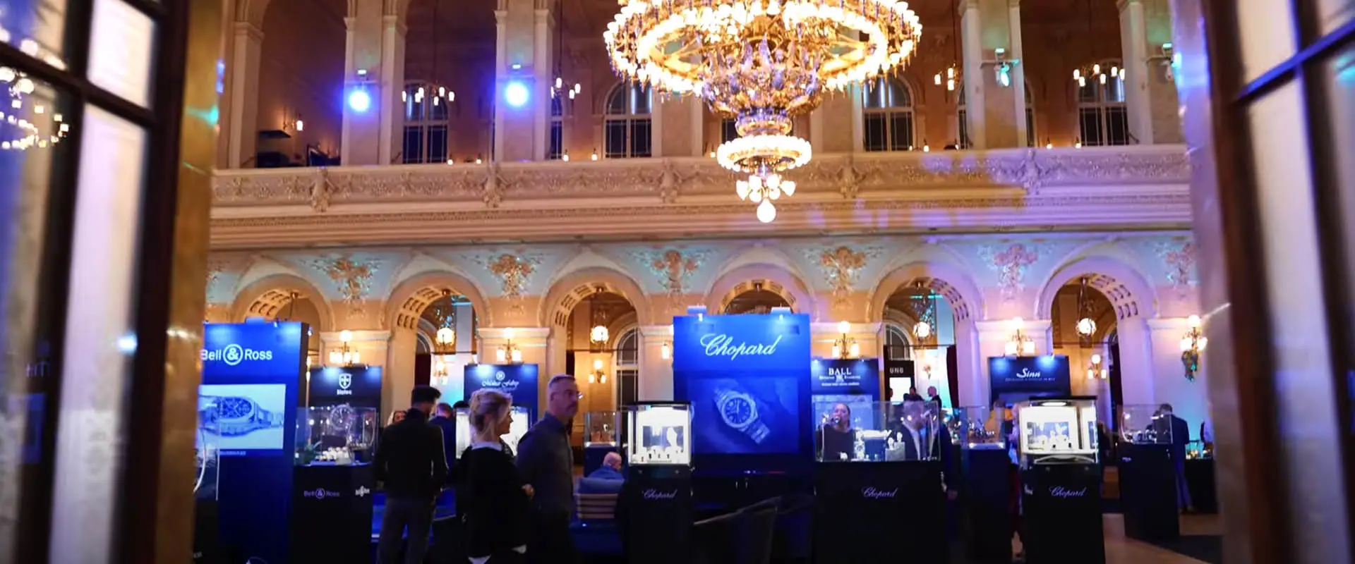 Mẫu Zenith Defy Skyline chiến thắng trong hạng mục Đồng hồ của năm